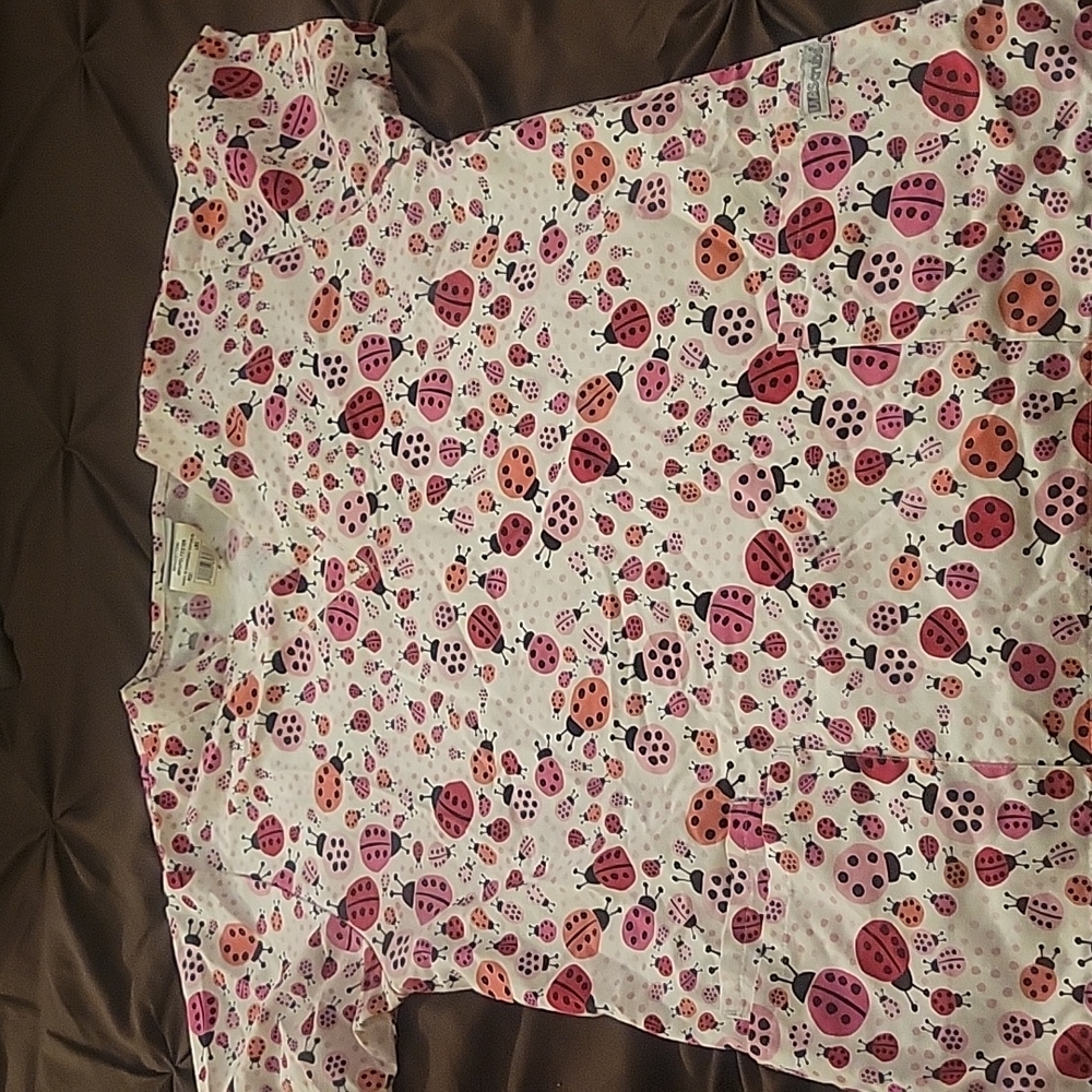 UA Scrubs Top